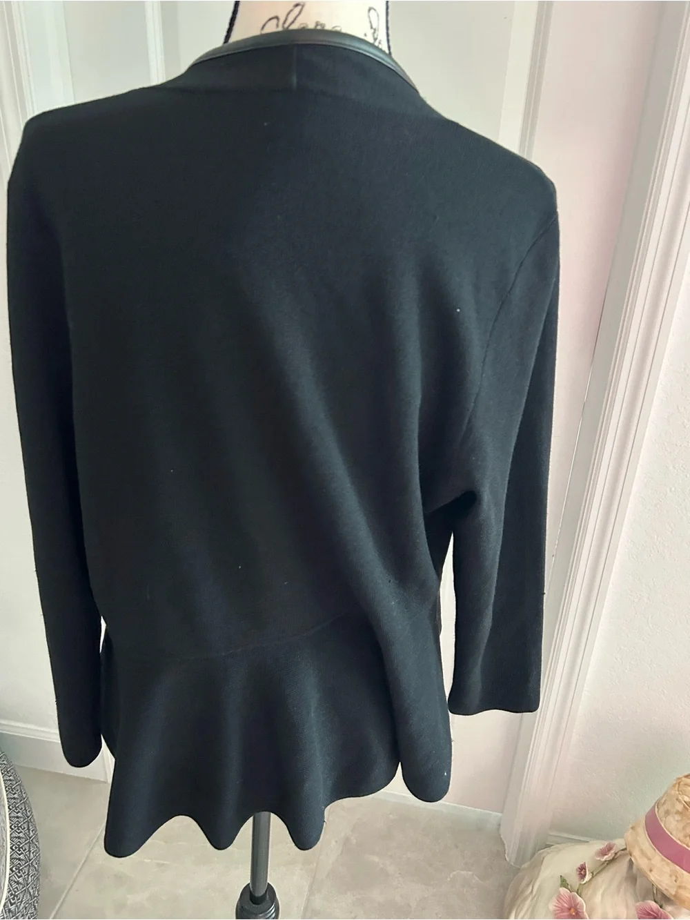 Ann Taylor Black Open-Front Women's Jacket with faux leather trim - Picture 4 of 6